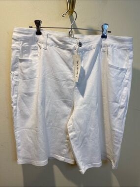 LUVAMIA White Denim Bermuda Shorts with Front Pockets Size 2XL